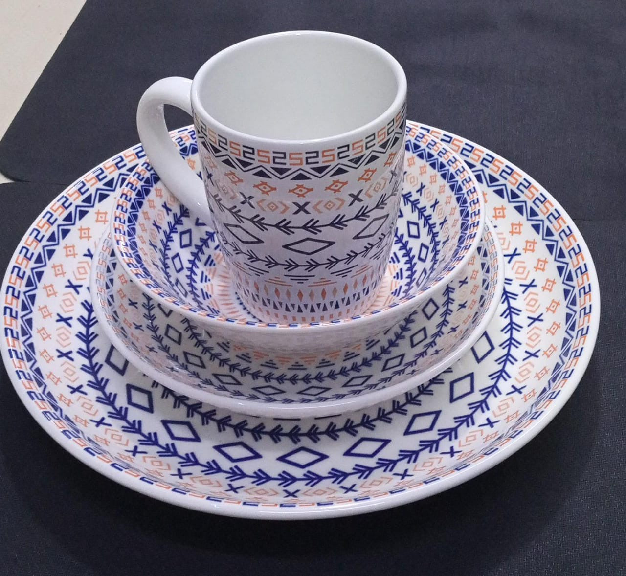 Ceramic pink flowered dinner set 24pc