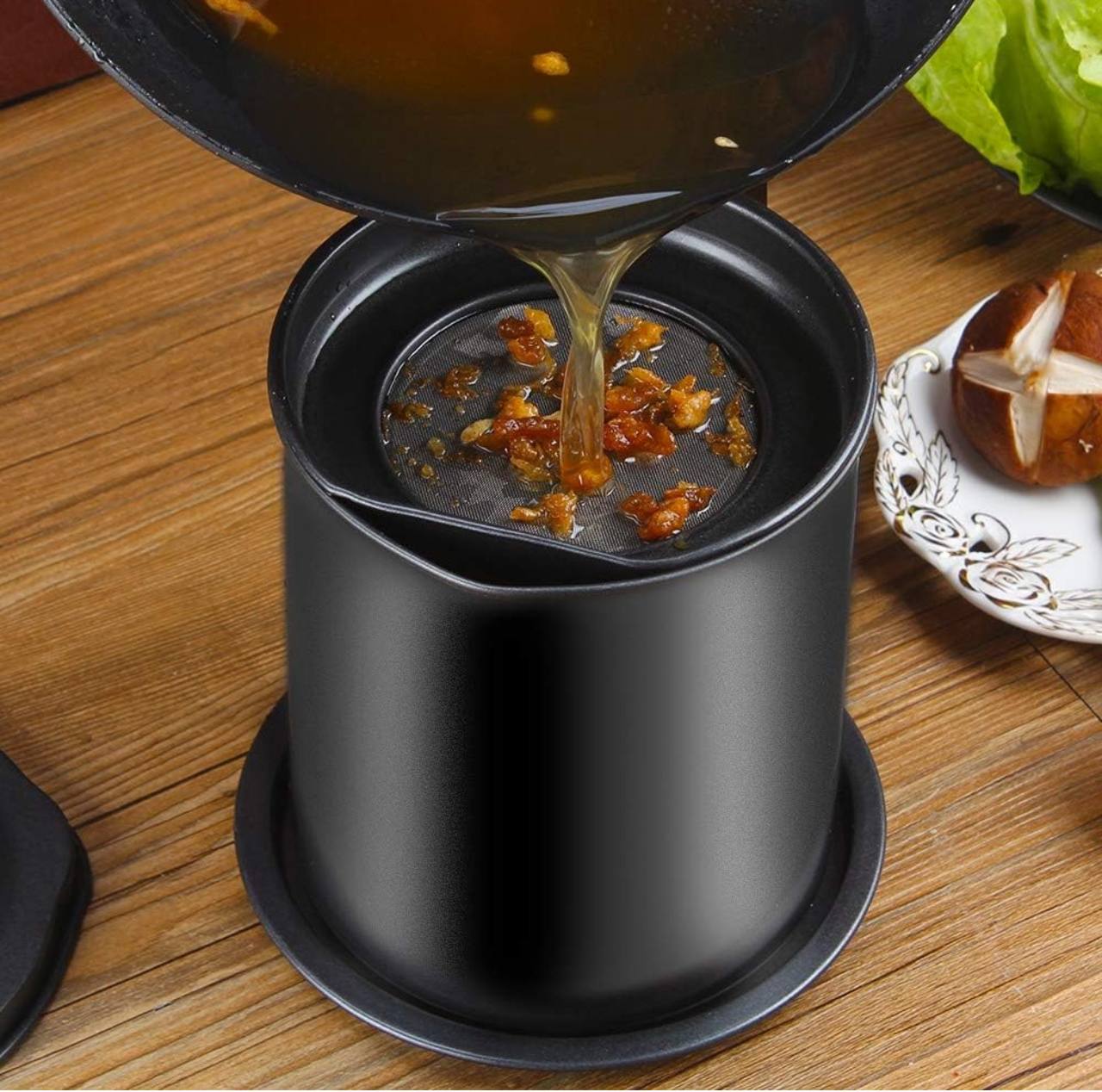1.5 Oil metallic black sieve