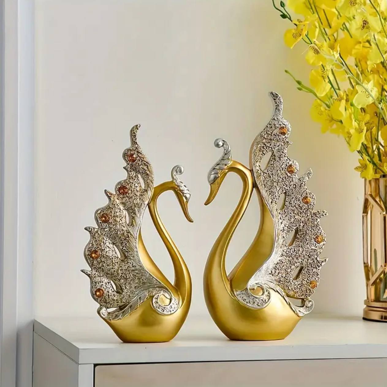 European Couple Swan Ornament
Crafts