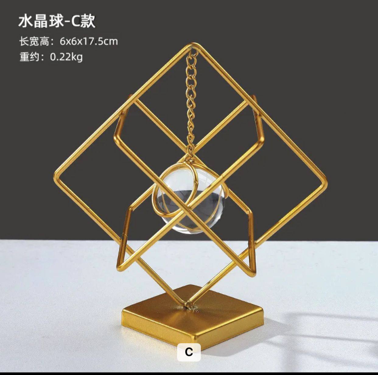 Decorative Centerpiece with Pendulum –