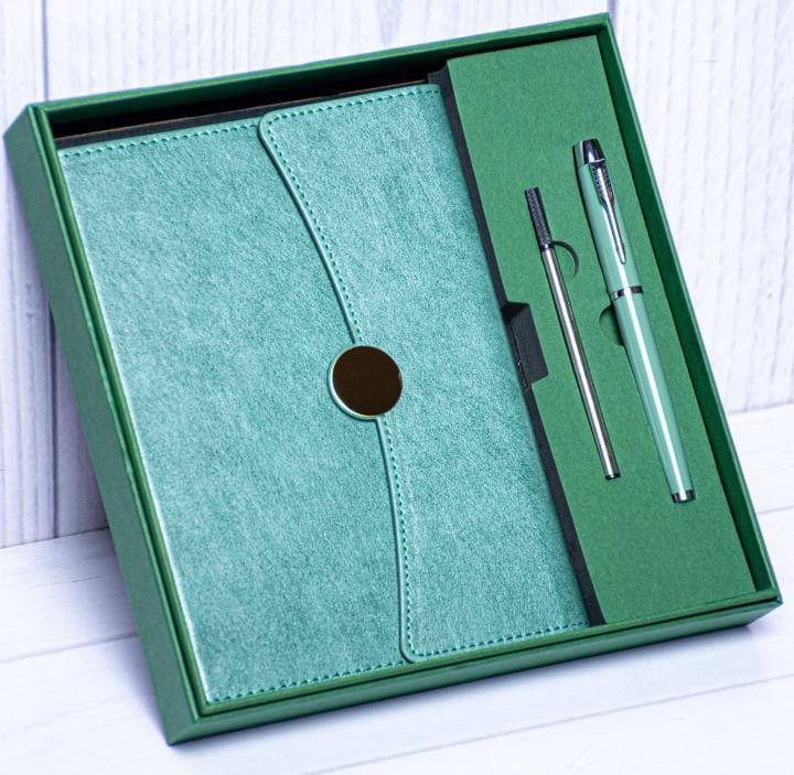 Make a Bold Statement with Executive Notebook Gift Sets