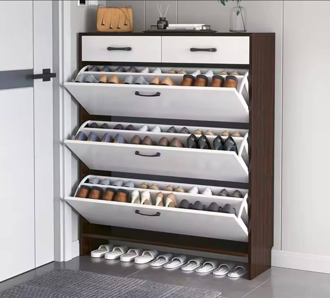 Bucket flip shoe rack