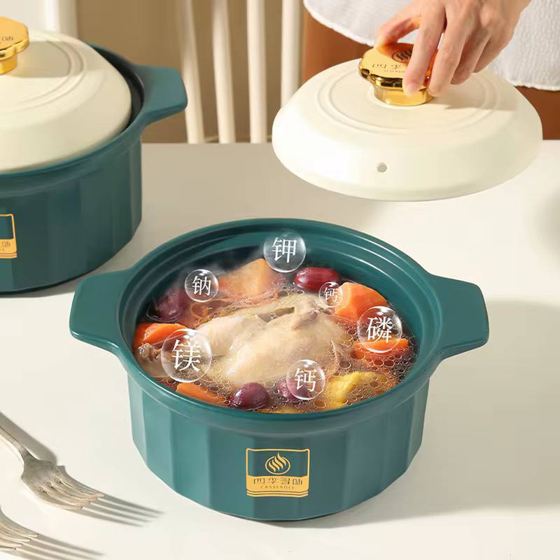 Ceramic casserole cooking pot with lid