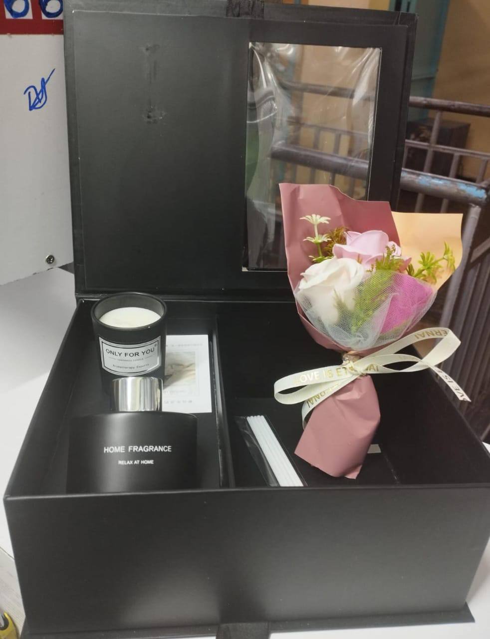 Aromatherapy diffuser gift set Decor Fragrance Scen with Scented candle