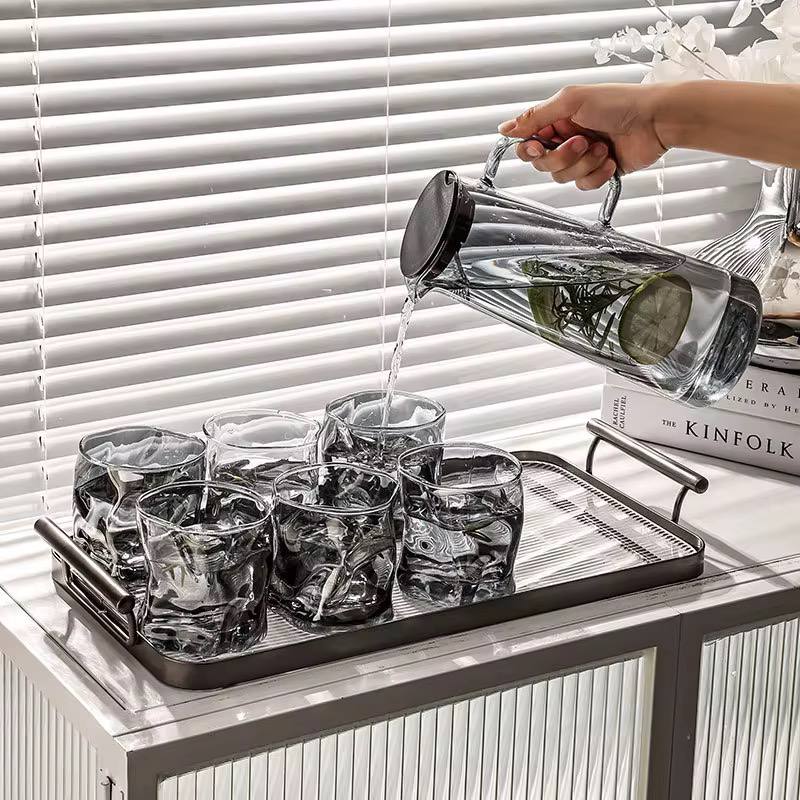 Golden or dark 7pc glass water