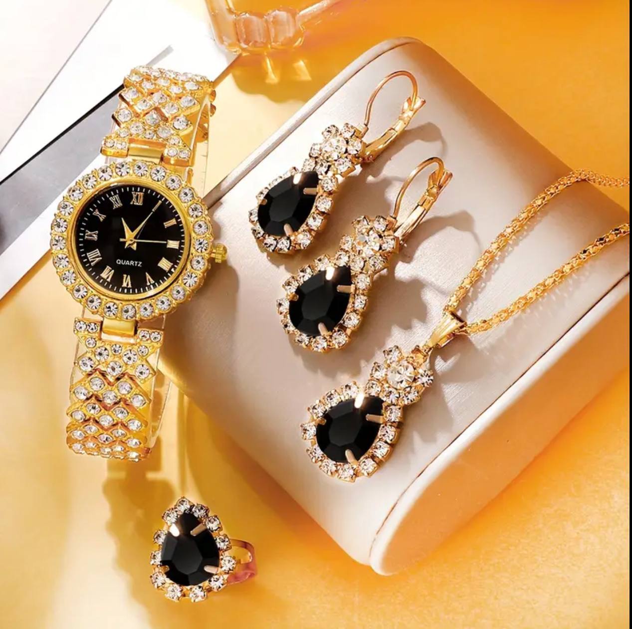 Golden luxury jewelry set
