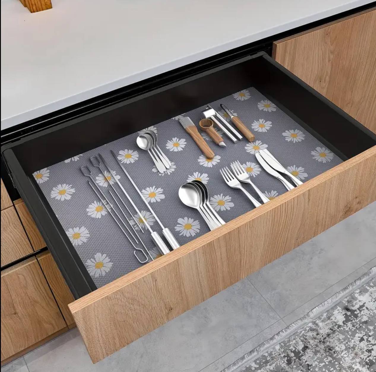 Daisy pattern Kitchen drawer liners