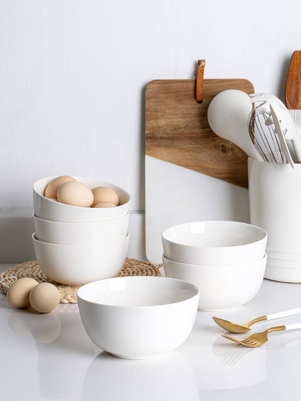 Ceramic bowl with stand plain