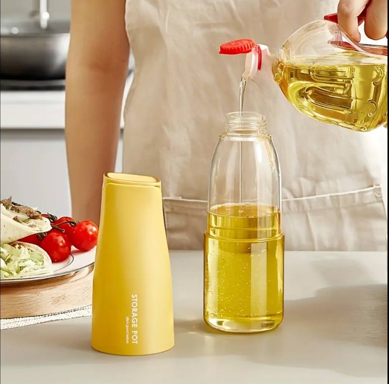 Automatic oil dispenser
