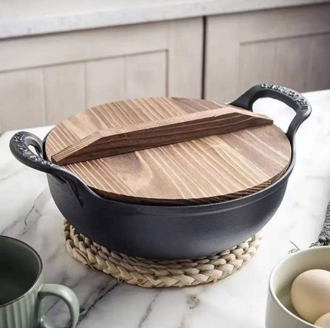 Pre-seasoned Pure Cast Iron Flat Bottom Wok with Wooden Lid