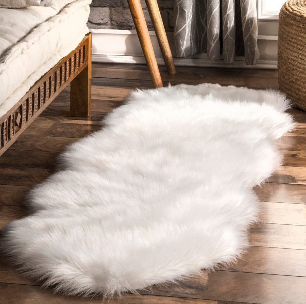 Faux fur mat