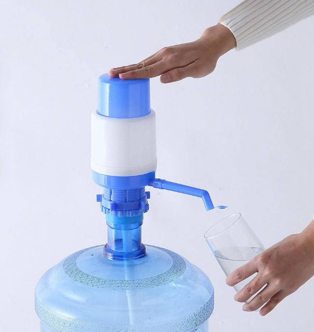 Manual water pump
