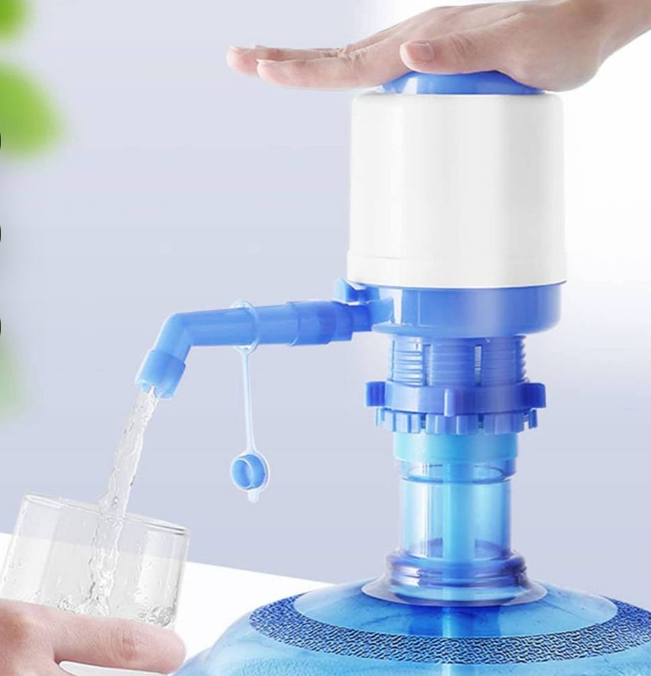 Manual water pump