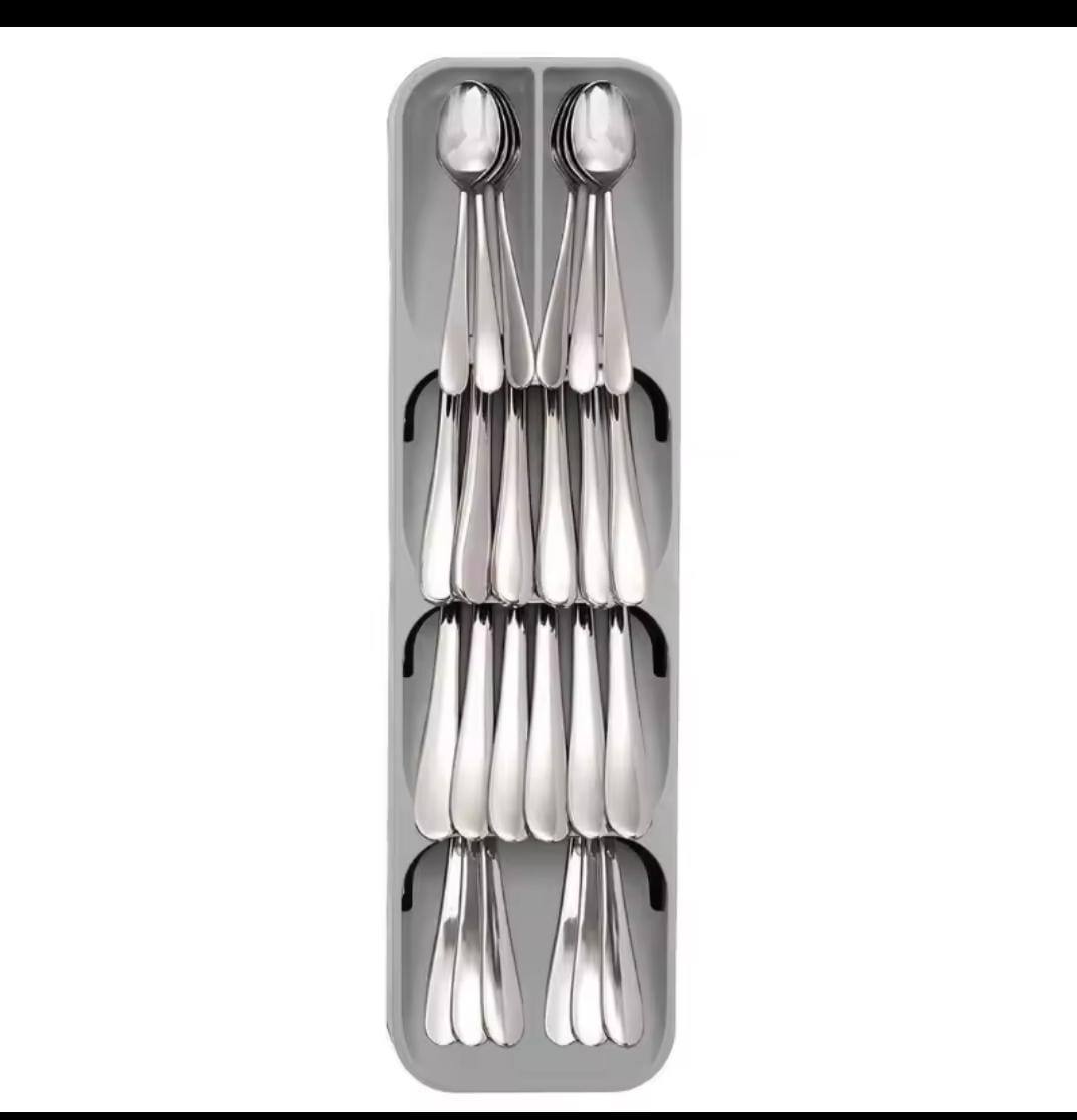 Compact cutlery holder