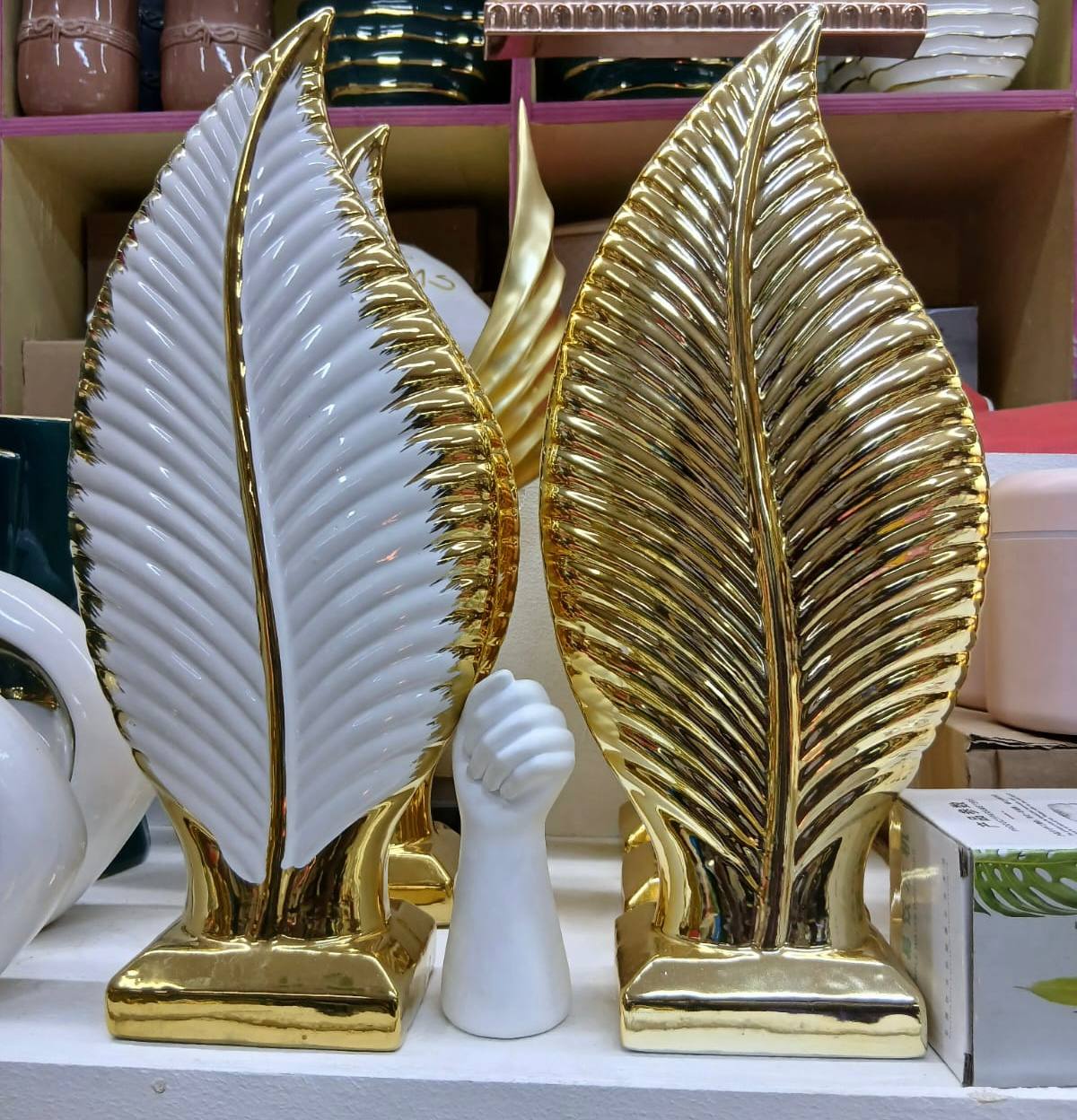 Big ceramic leaf