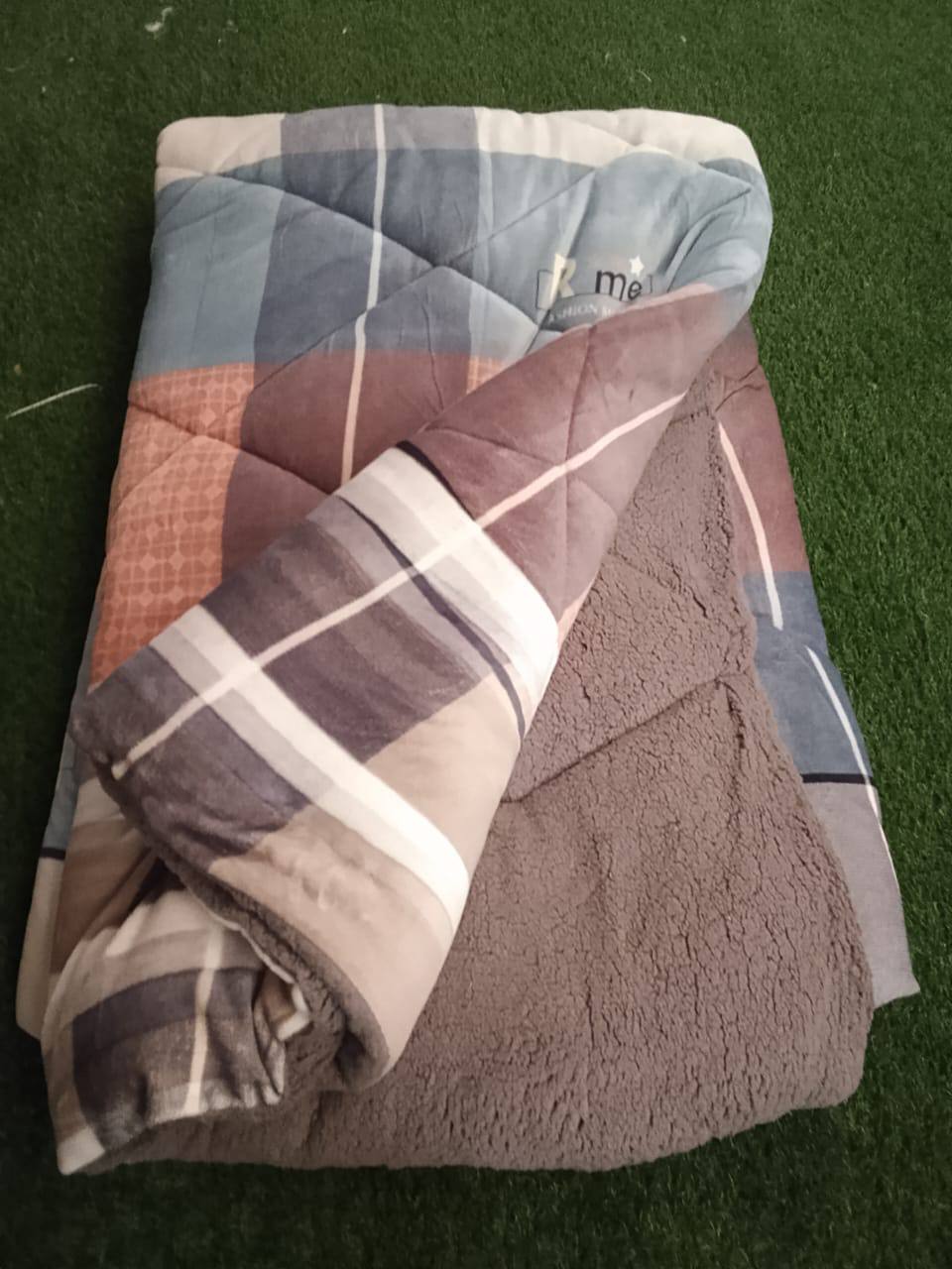 Single warm woolen duvet