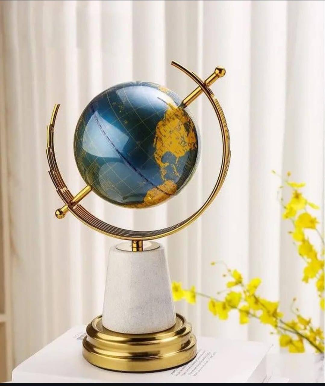 METAL ALLOY GOLD -COLOURED GLOBE TELLURION