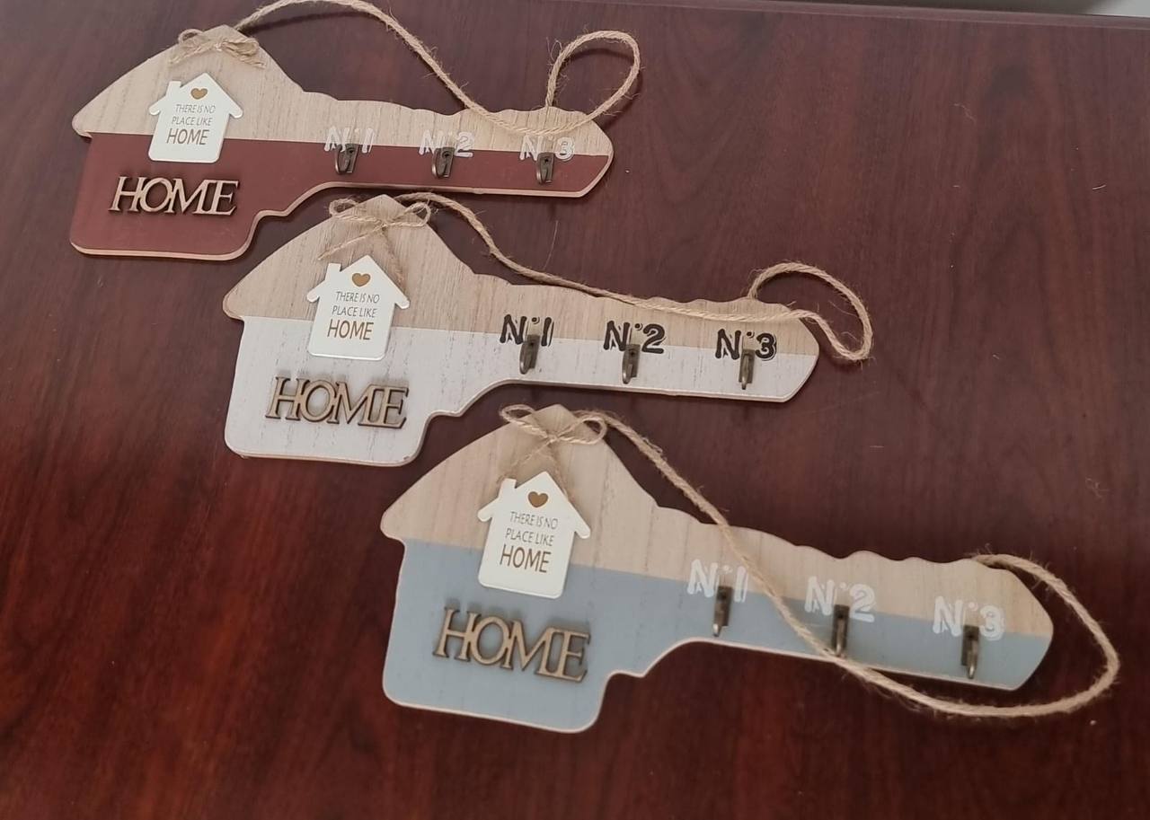 There is no place like home key shape wall decor size 32x15cm with 3 hooks