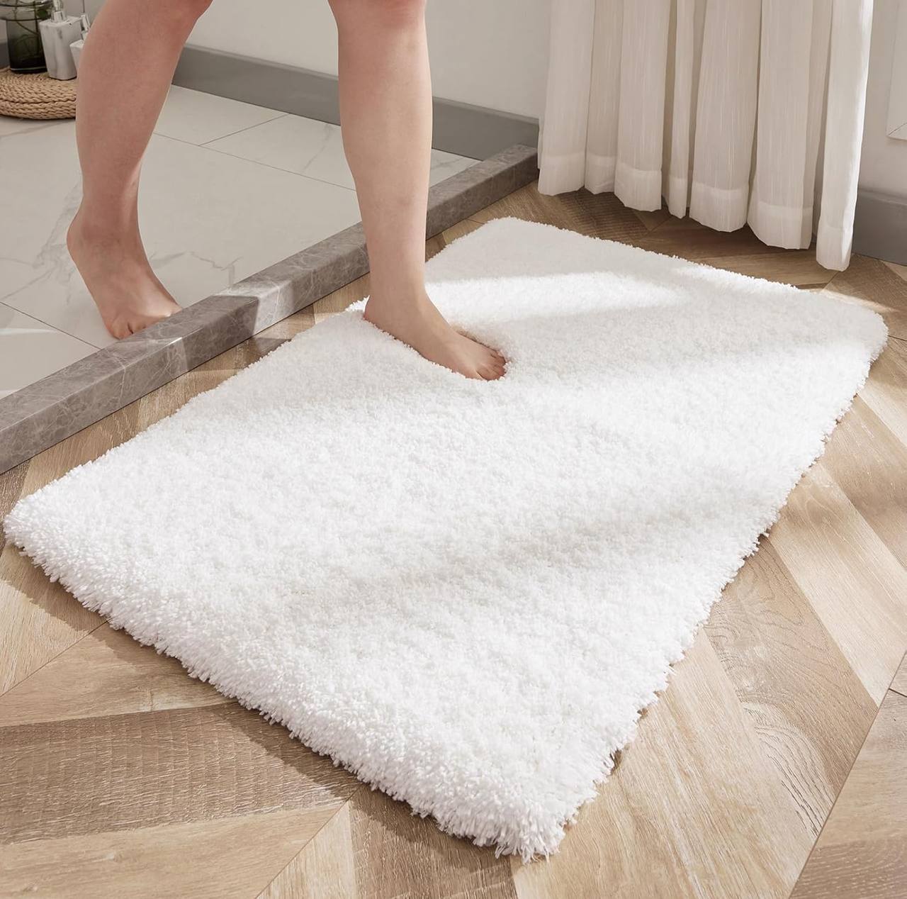 Bathroom absorbent fluffy mat
