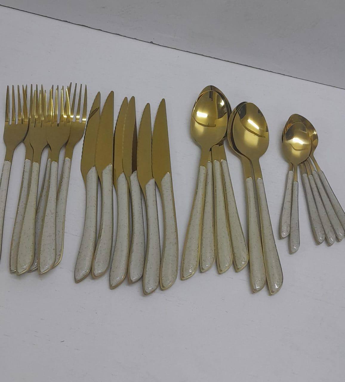 Heavy duty 24pcs dining cutlery set