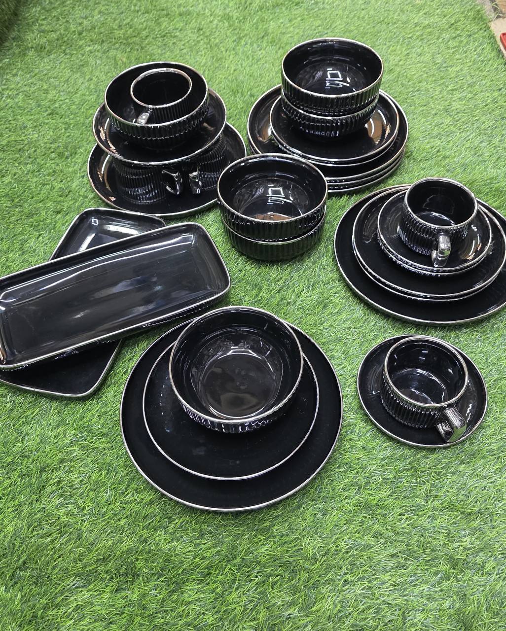 Elegant European Porcelain Dinner set