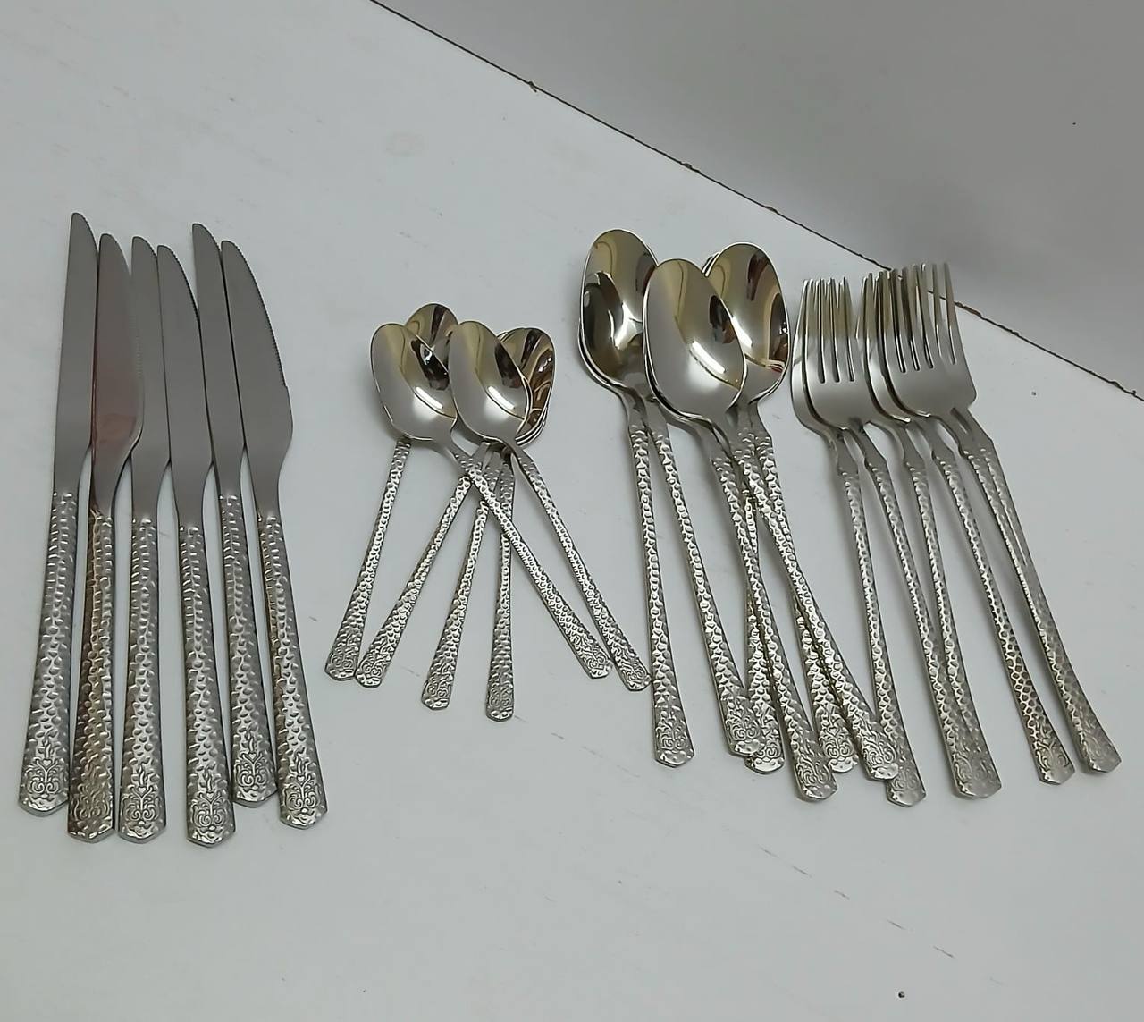 24pcs Luxury cutlery set stainless steel