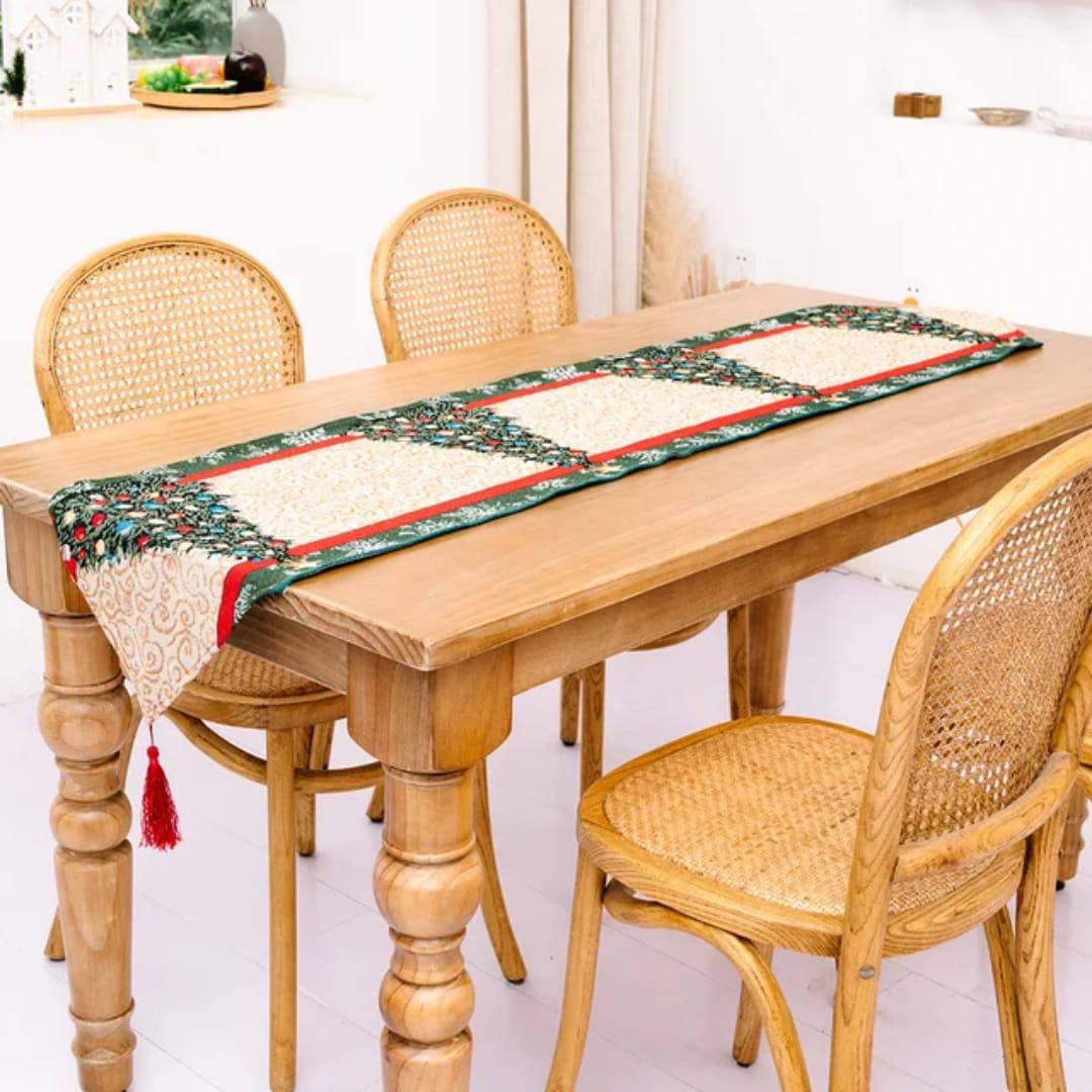 Christmas Knitted Fabric Tablecloth Runner