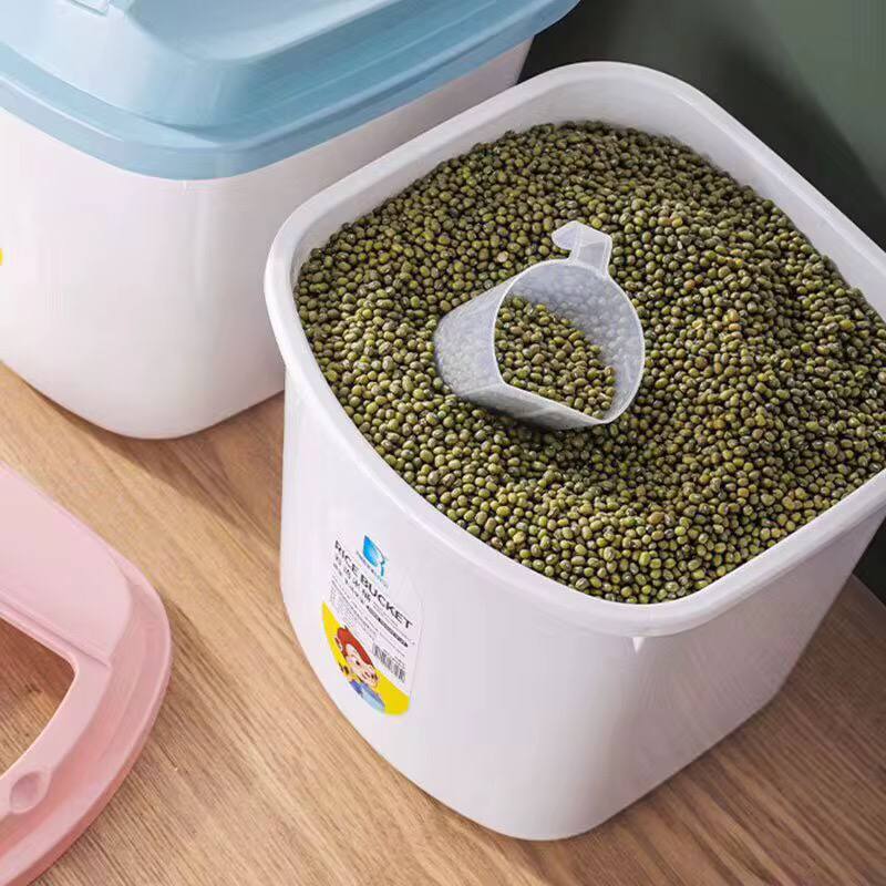 Plastic rice bucket