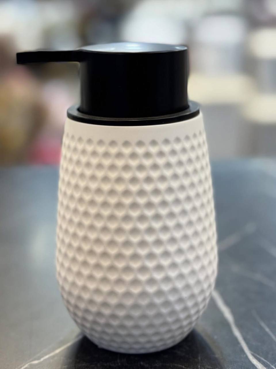 Hard plastic luxury Lotion pump bottle for kitchen/ bathroom countertops / shower gel/ decorative soap dispenser