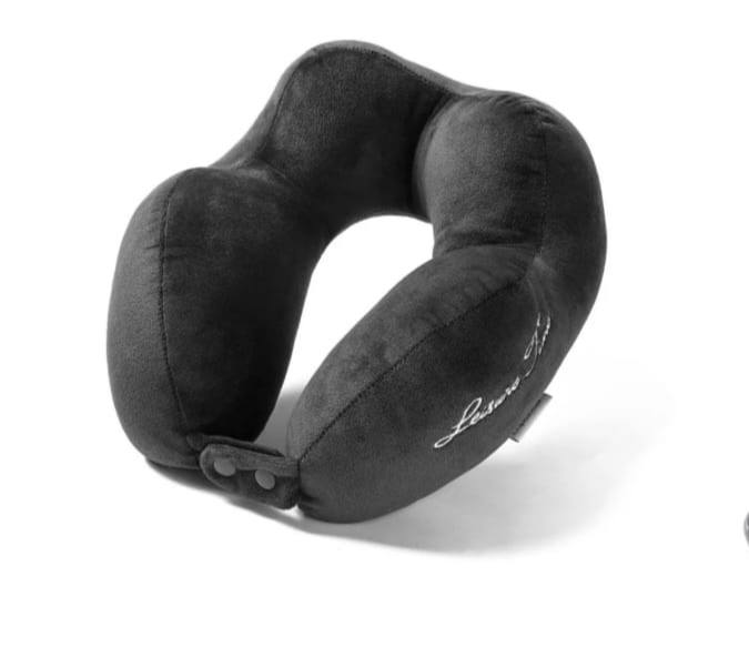 Travel neck pillow