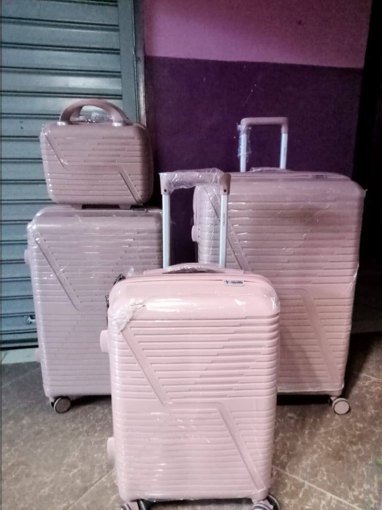 4 in 1 Luxurious unbreakable Suitcase