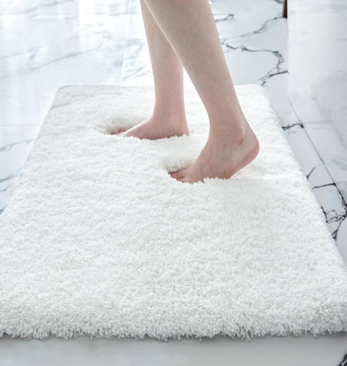 Bathroom absorbent fluffy mat