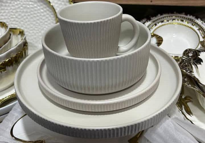 24pcs CERAMIC DINNER SET