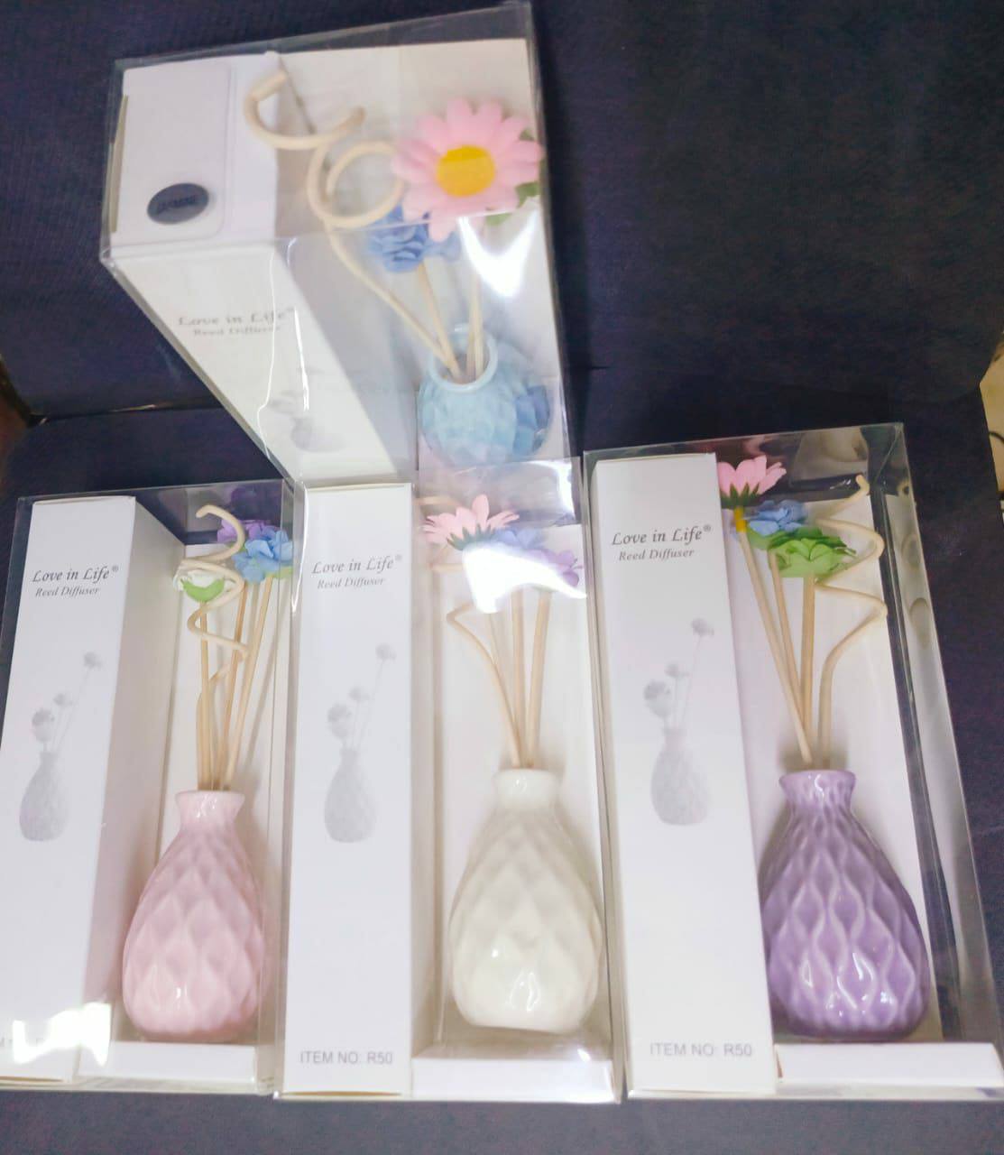 Flower vase reed diffuser