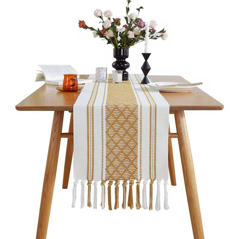 Braided woven textured table runner with tassels + 6pcs mats