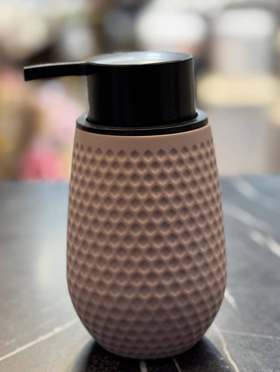 Hard plastic luxury Lotion pump bottle for kitchen/ bathroom countertops / shower gel/ decorative soap dispenser