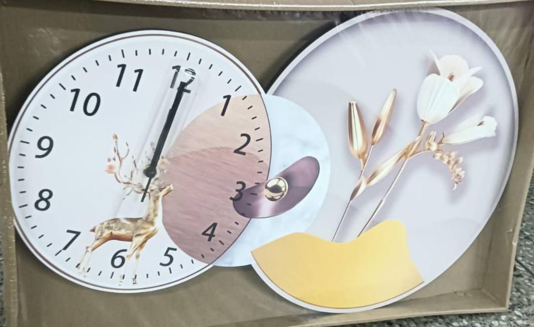 Minimalist wall hanging clock