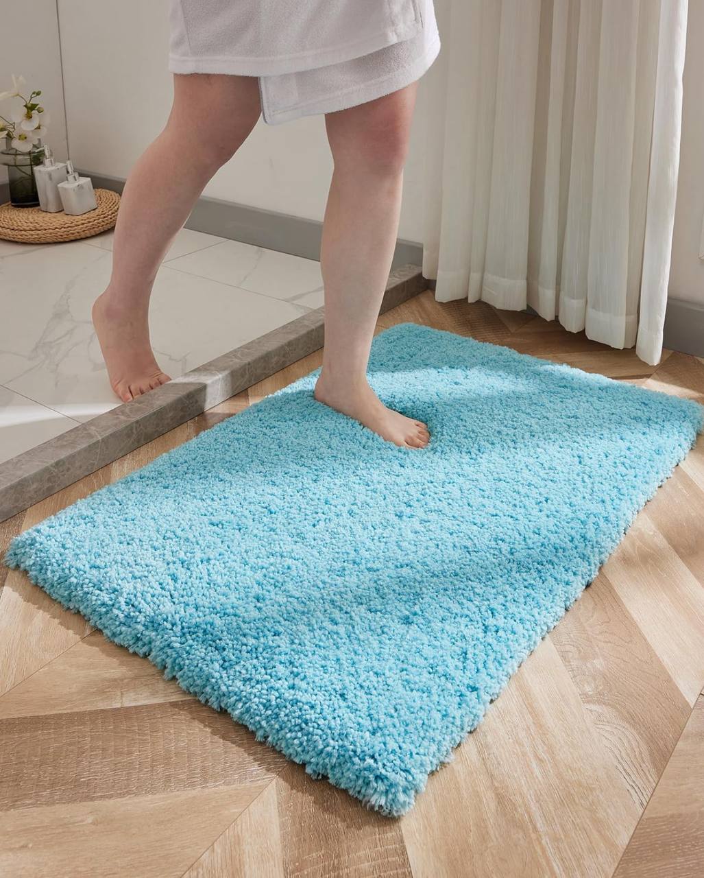 Bathroom absorbent fluffy mat