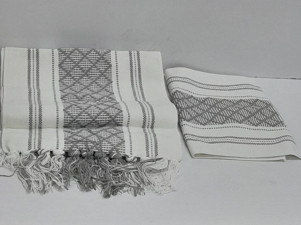 Braided woven textured table runner with tassels + 6pcs mats