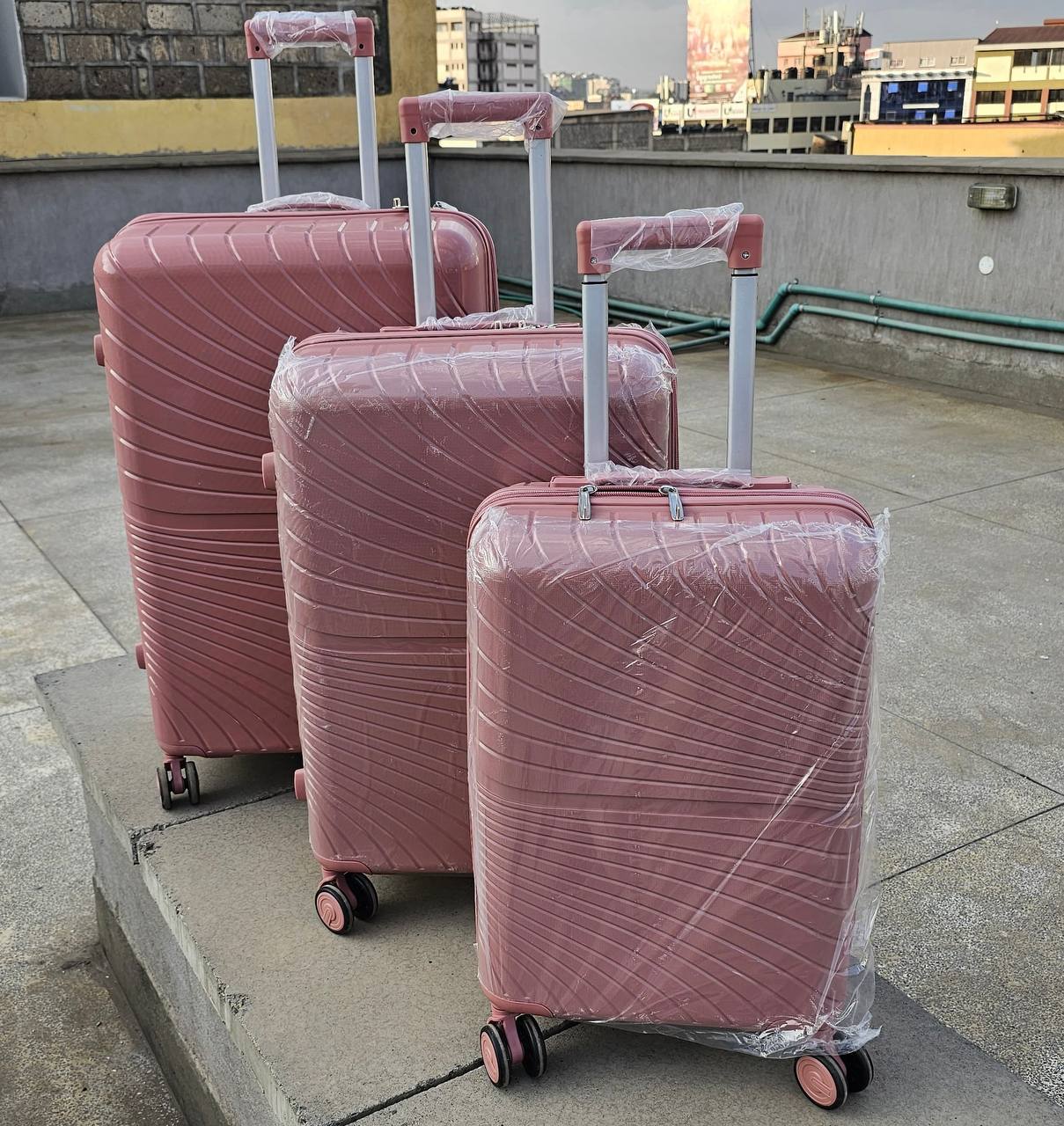 3 in 1 Luxurious Unbreakable Pp Suitcase