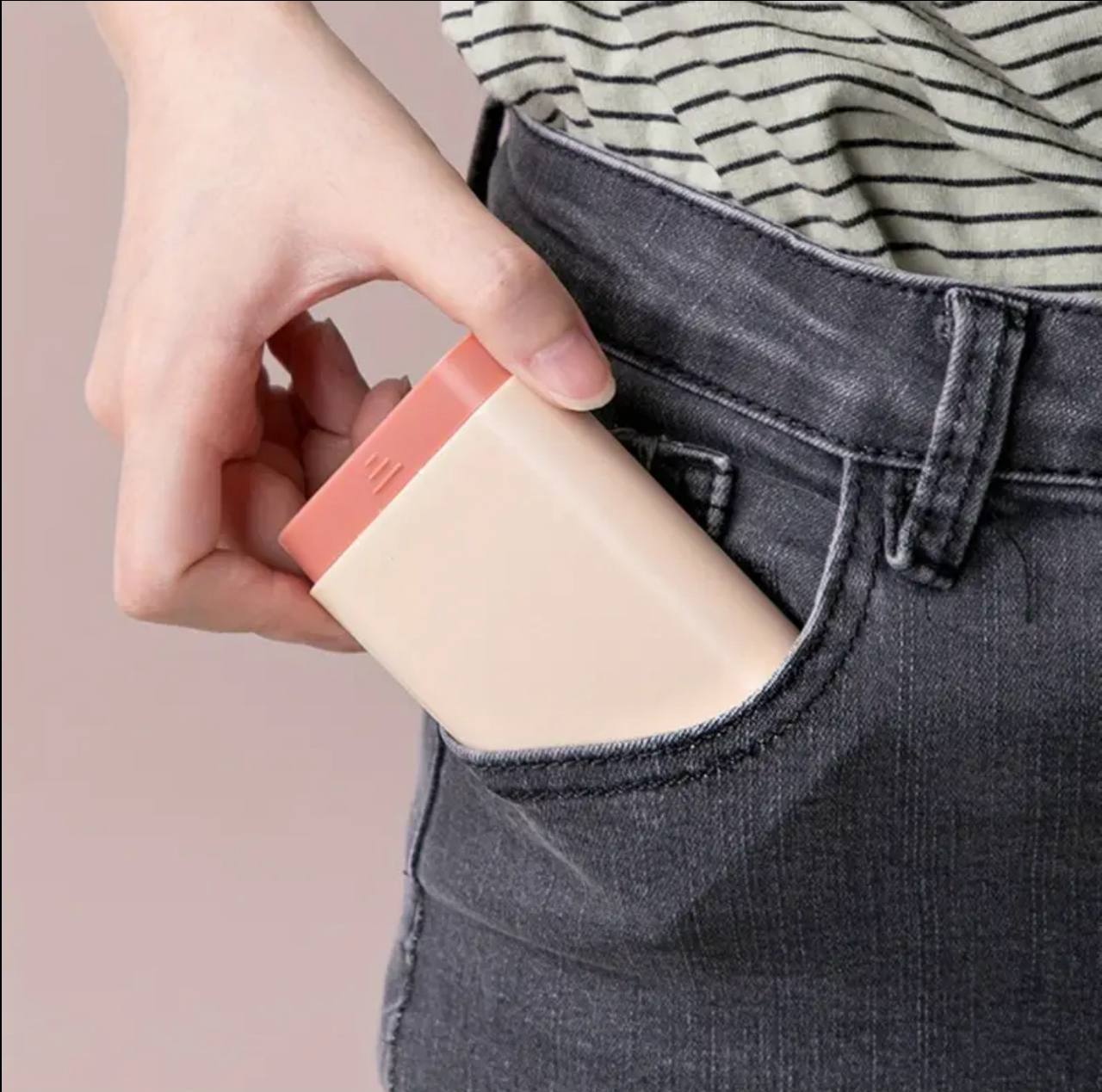 Nordic style pill (medicine) organiser