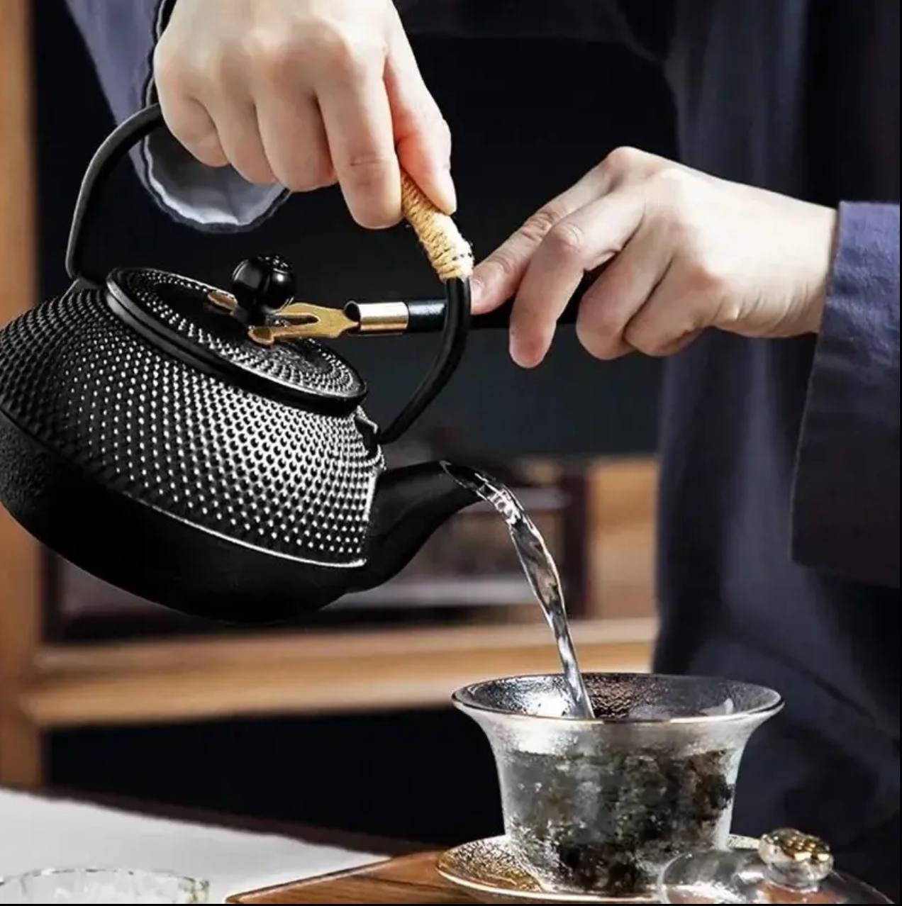 Original heavy duty cast iron tea pot with infuser, cast iron coaster and spoon