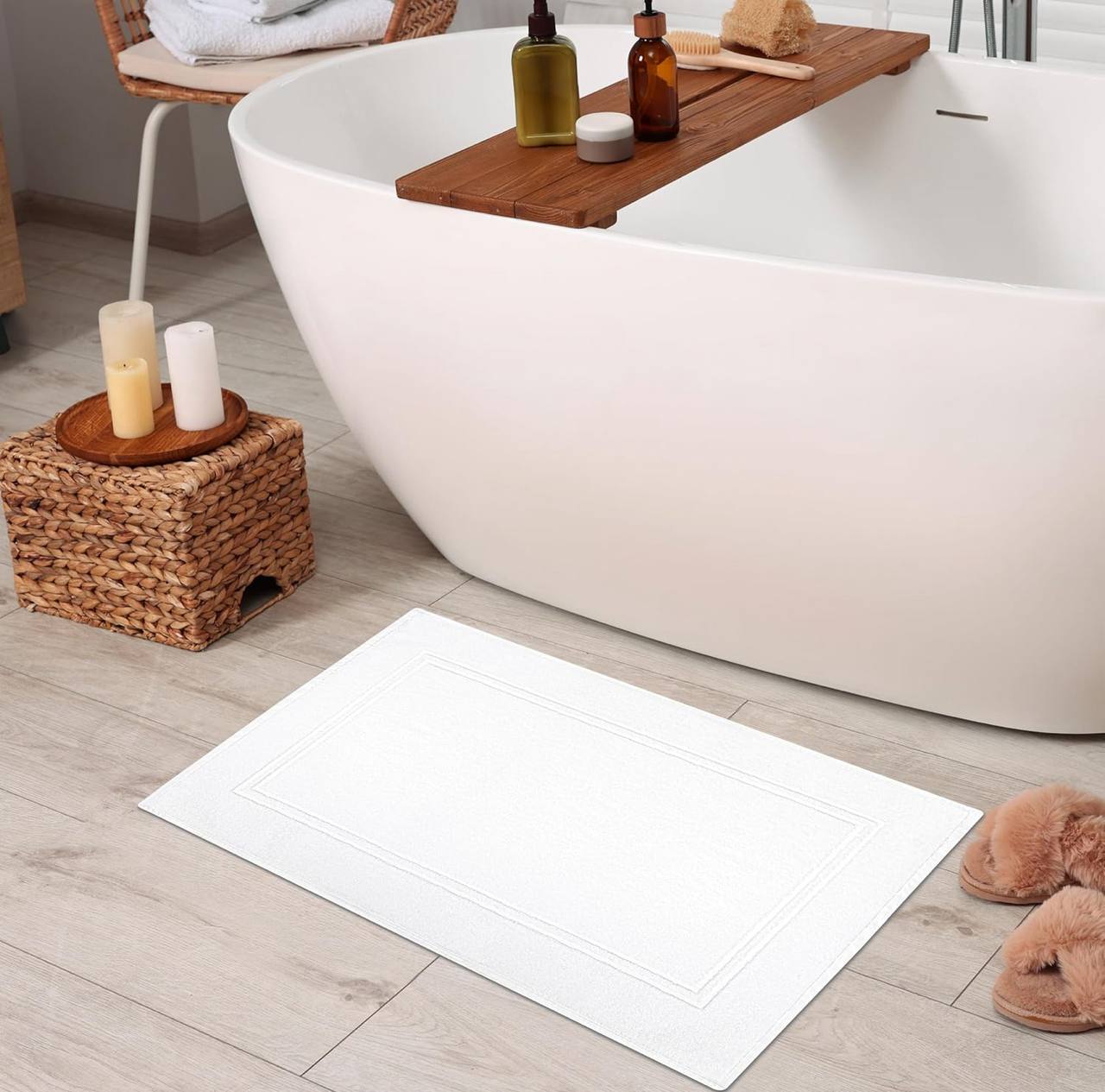 WHITE BATH MATS