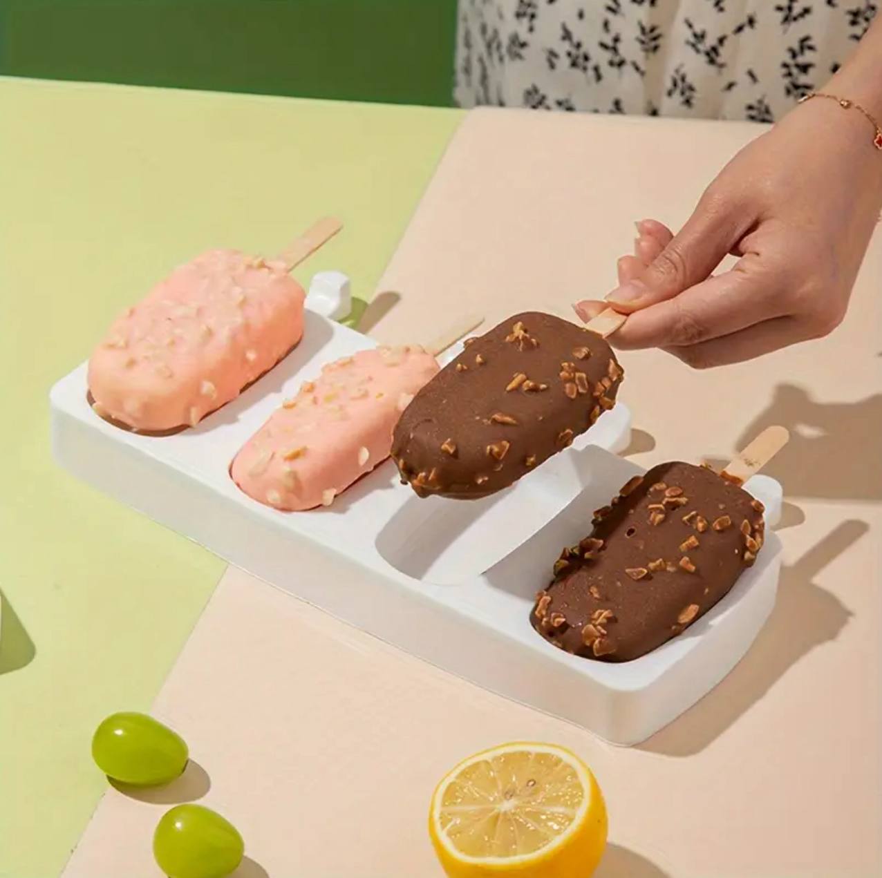 Food Safe Silicone Popsicle Mould with lid