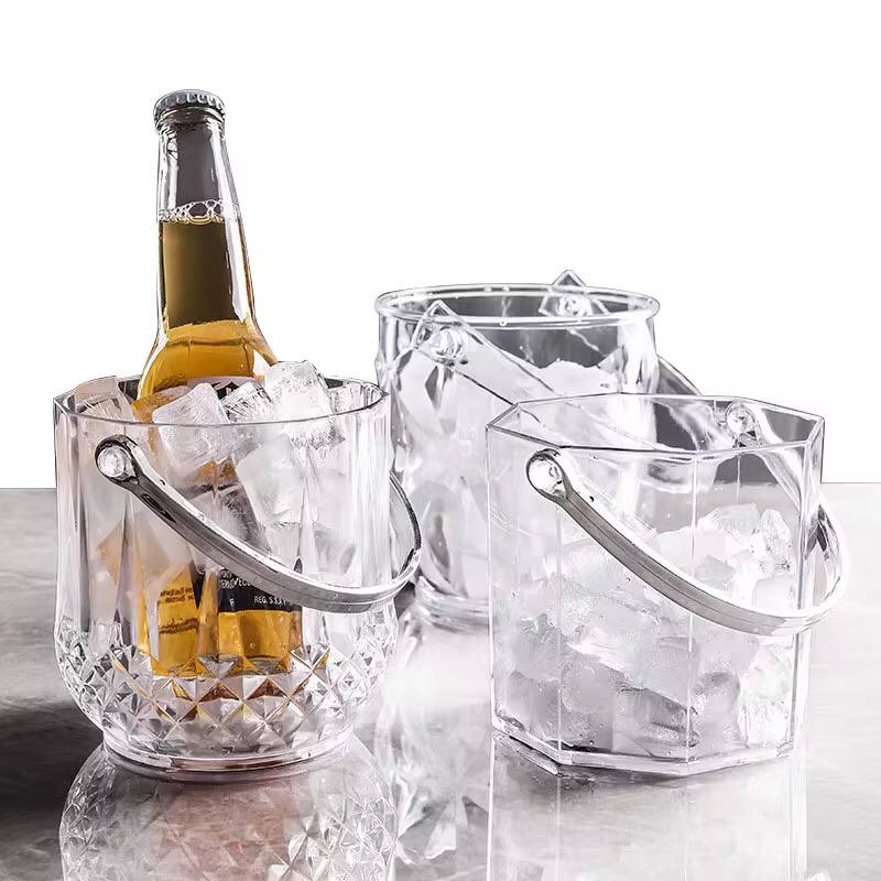 Portable ice cube bucket with handle