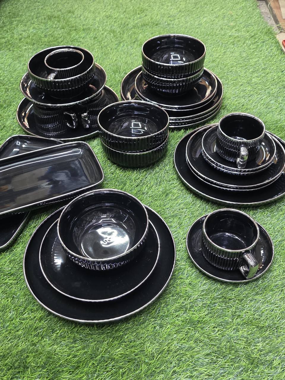 Elegant European Porcelain Dinner set