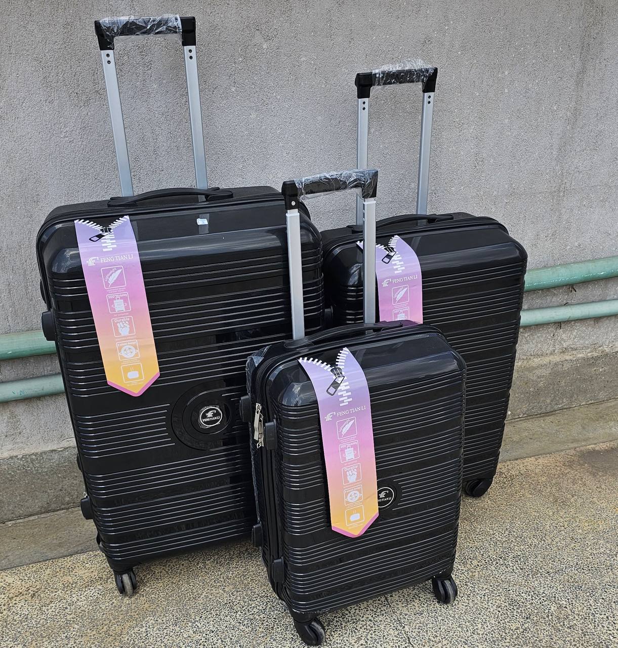 3 in 1 Luxurious Unbreakable Pp Suitcase
