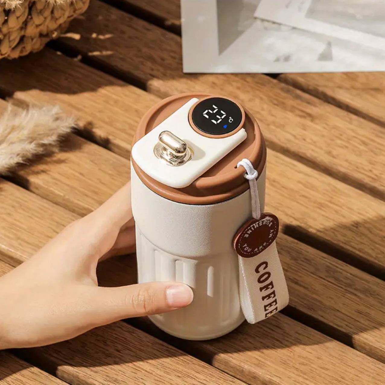 460Ml Stainless steel insulated Vacuum cup with Temp. Display