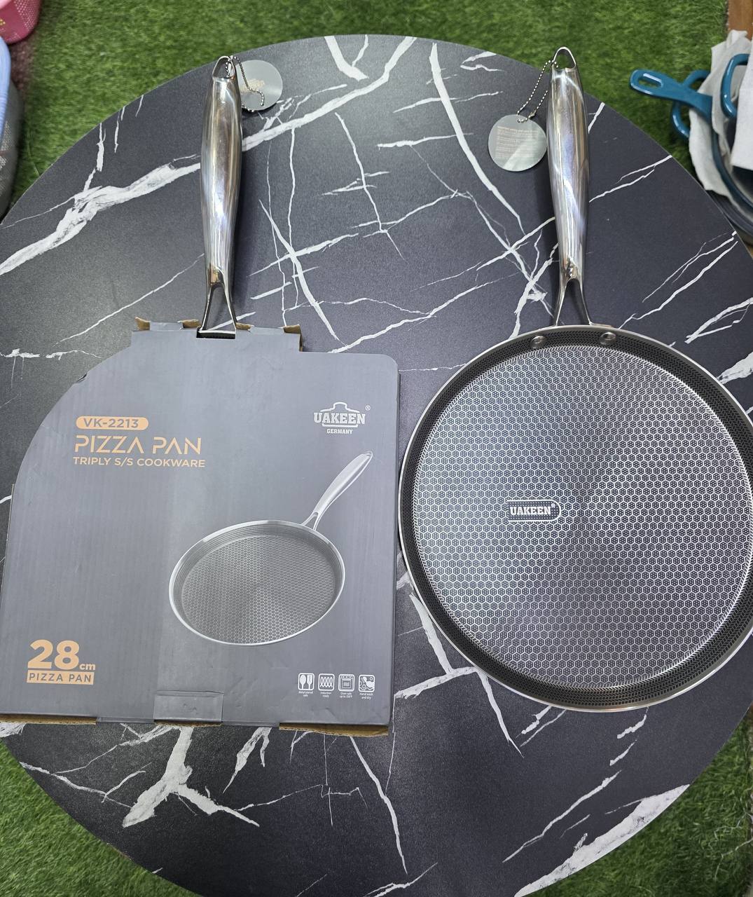 Premium Quality
Flat Skillet Griddle Pan for Pancakes / Chapati/ Eggs / Pizza etc.