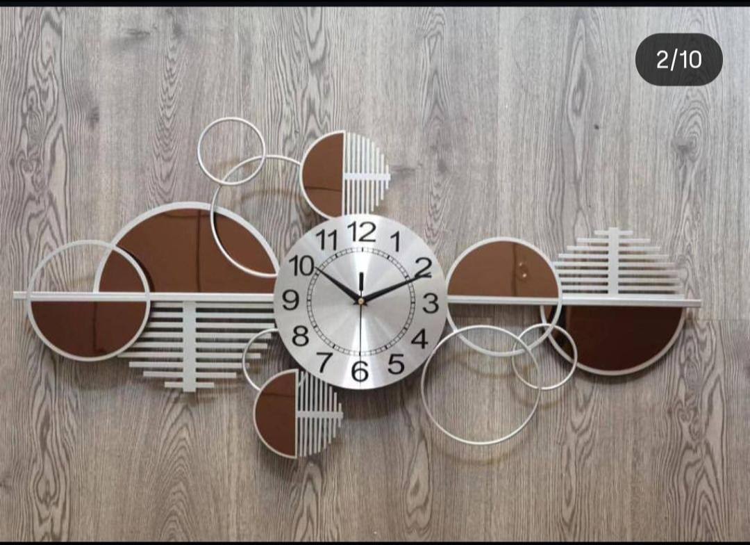 DESIGNER METALLIC WALL CLOCK